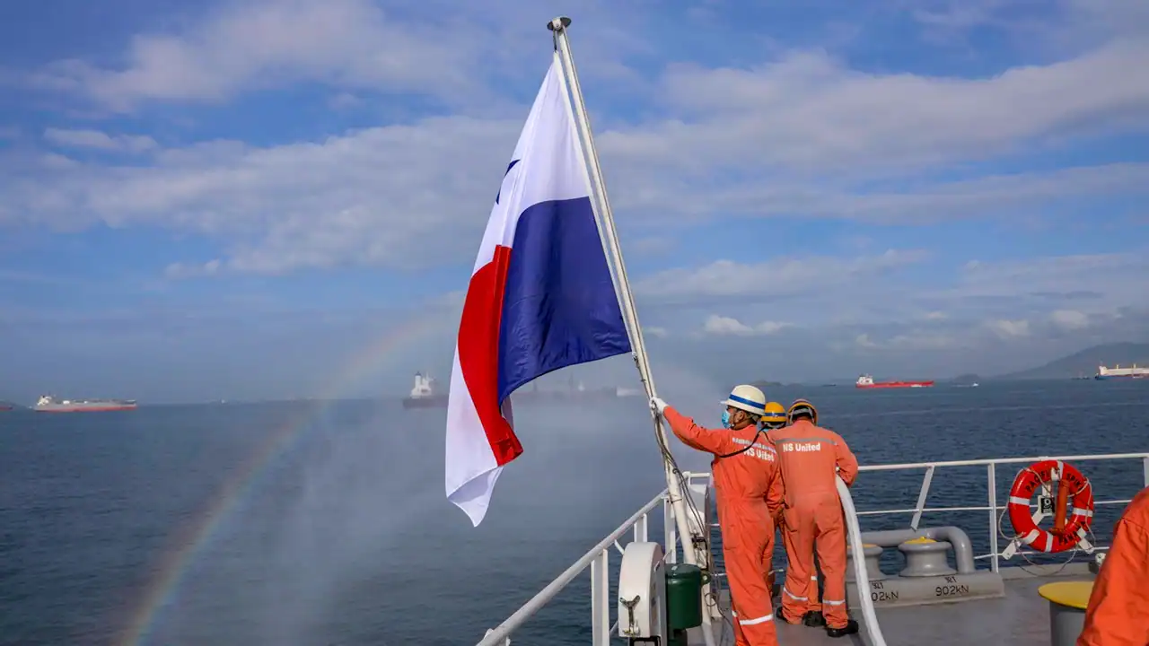 China Seizes Panamanian Ships, Latin America Condemns Move