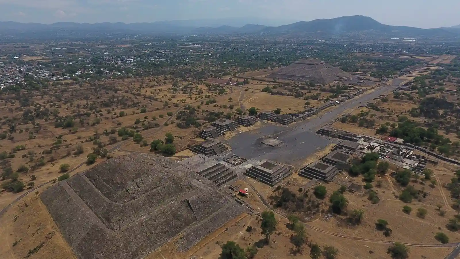 Shooter Kills Tourist at Teotihuacan, Leaves 13 Injured