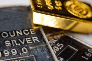 Gold and silver prices rising amid shifting global risk sentiment