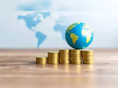 U.S. officials reviewing consumer spending data and fiscal strategy