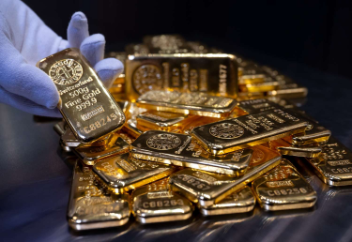 Gold and silver prices rising as investors seek safe havens