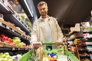 U.S. families face pressure on household budgets due to rising living costs