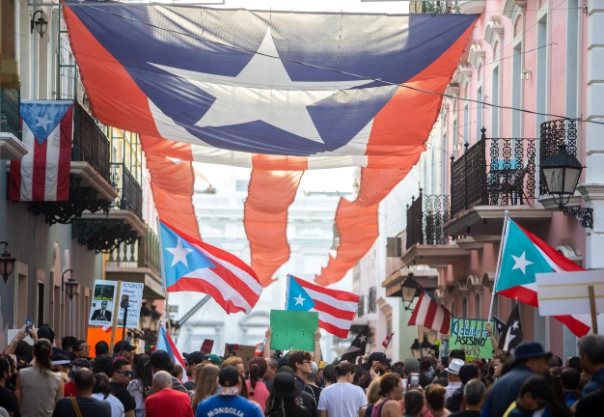 Puerto Rico political bribery investigation debate