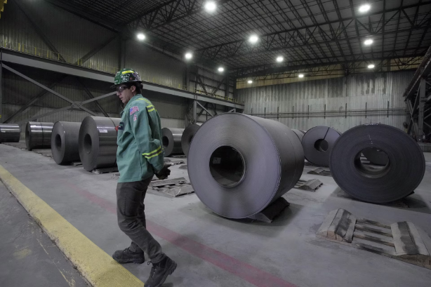 Unexpected Manufacturing Growth Boosts U.S. Economy